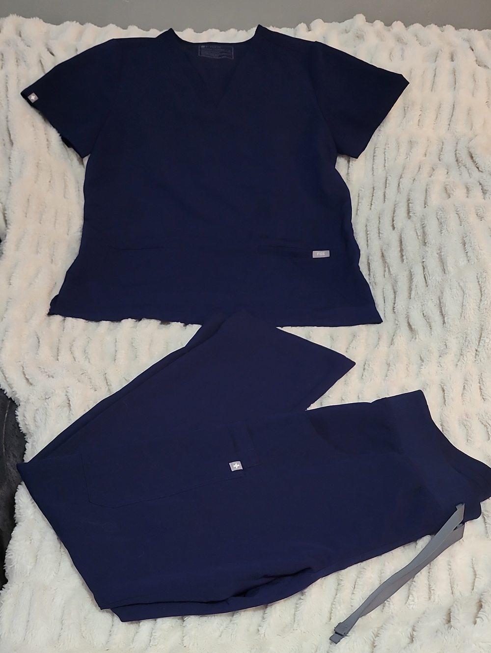 Figs Women's Navy Track Pants & Jogger Top Set BRAND NEW